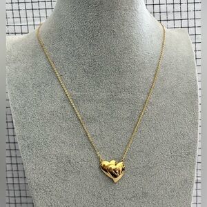 80s / 90s Vintage Double Heart Magnetic Connecting Gold Toned Necklace